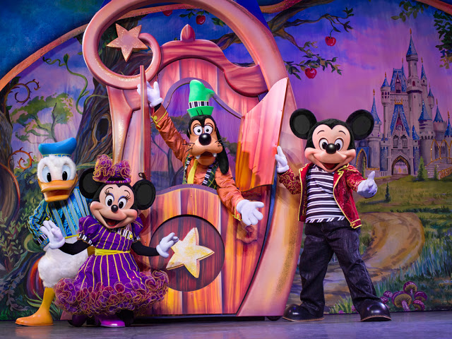 Disney Live! O Caminho Mágico de Mickey e Minnie Mickey's Magic Show mickey minnie donald pateta